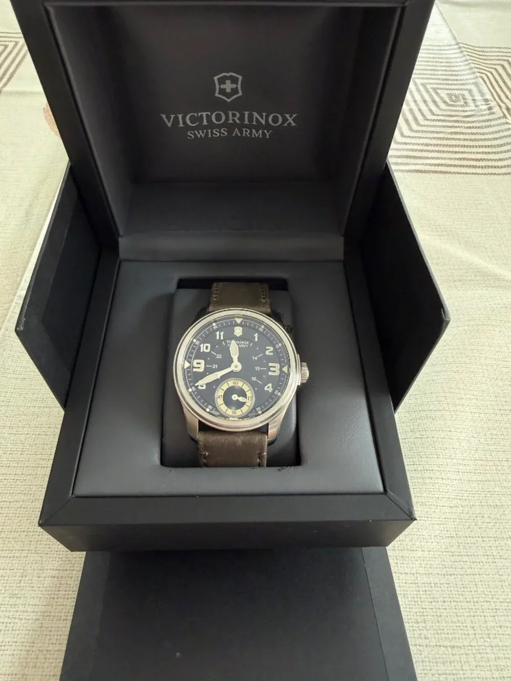 Victorinox Swiss Army Infantry Vintage Chronograph Watch Hand Winding - Picture 9 of 11